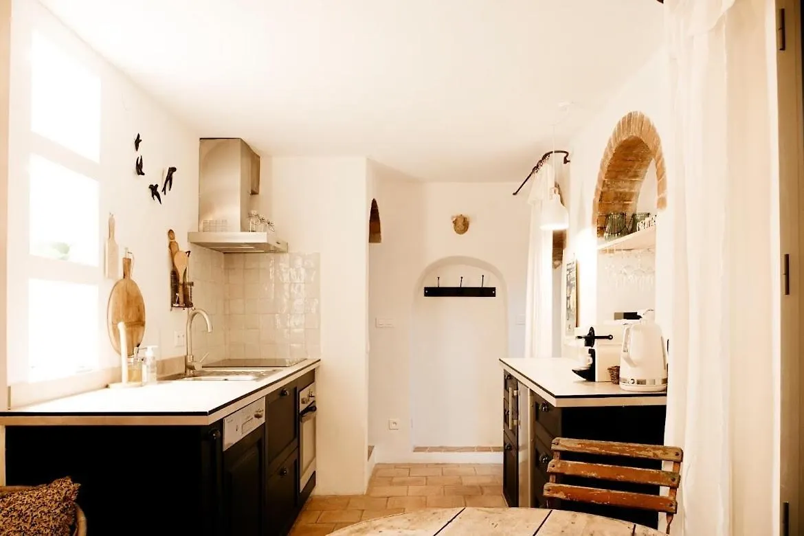 La Petite Maison Lourmarin 0*,